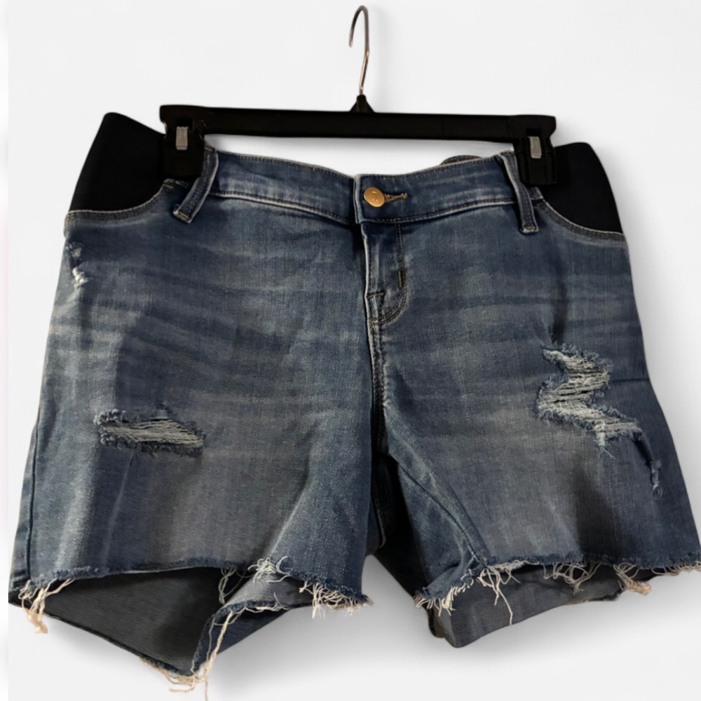 Isabel Maternity by Ingrid & Isabel Blue Distressed Jean Shorts size 6